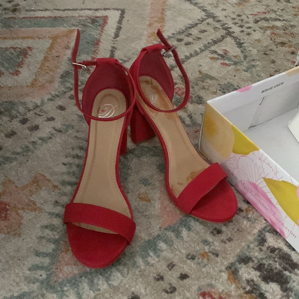 Red Heels - Picture 2 of 5